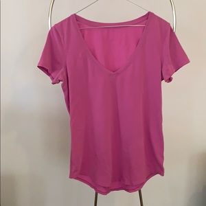 Lululemon Love V Tee size 6